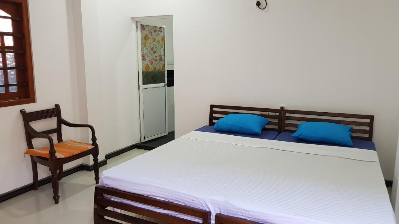 Bandulas Beach House Hikkaduwa Exterior photo