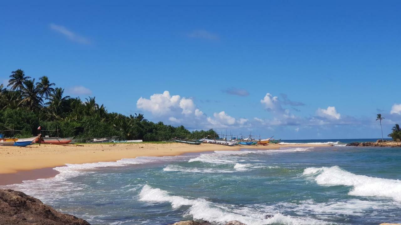 Bandulas Beach House Hikkaduwa Exterior photo