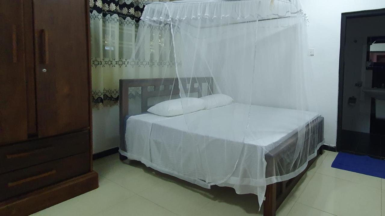 Bandulas Beach House Hikkaduwa Exterior photo