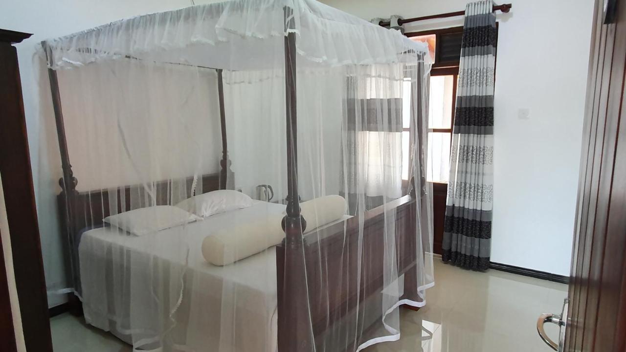 Bandulas Beach House Hikkaduwa Exterior photo